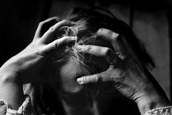 woman suffering postpartum insomnia